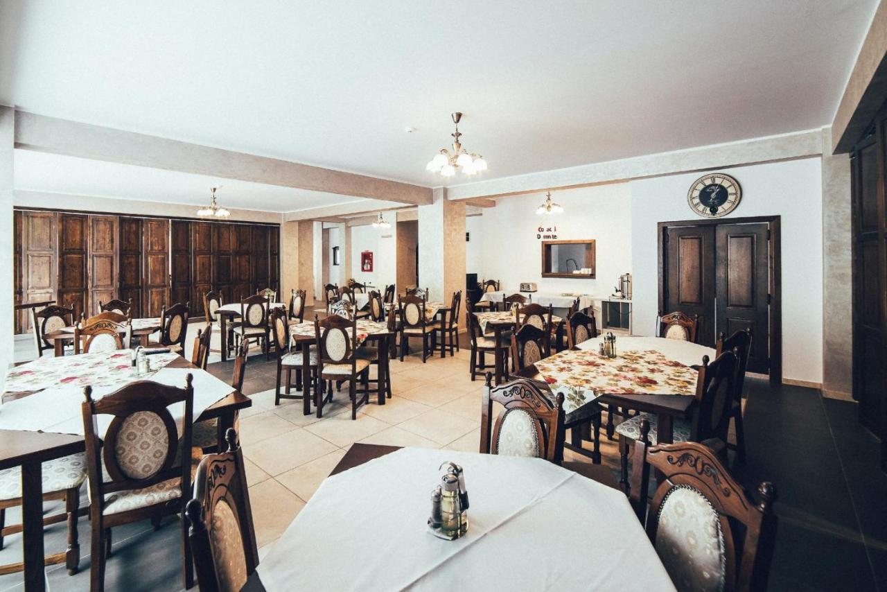 Conacul Domnitei Hotel Voroneț Exterior foto