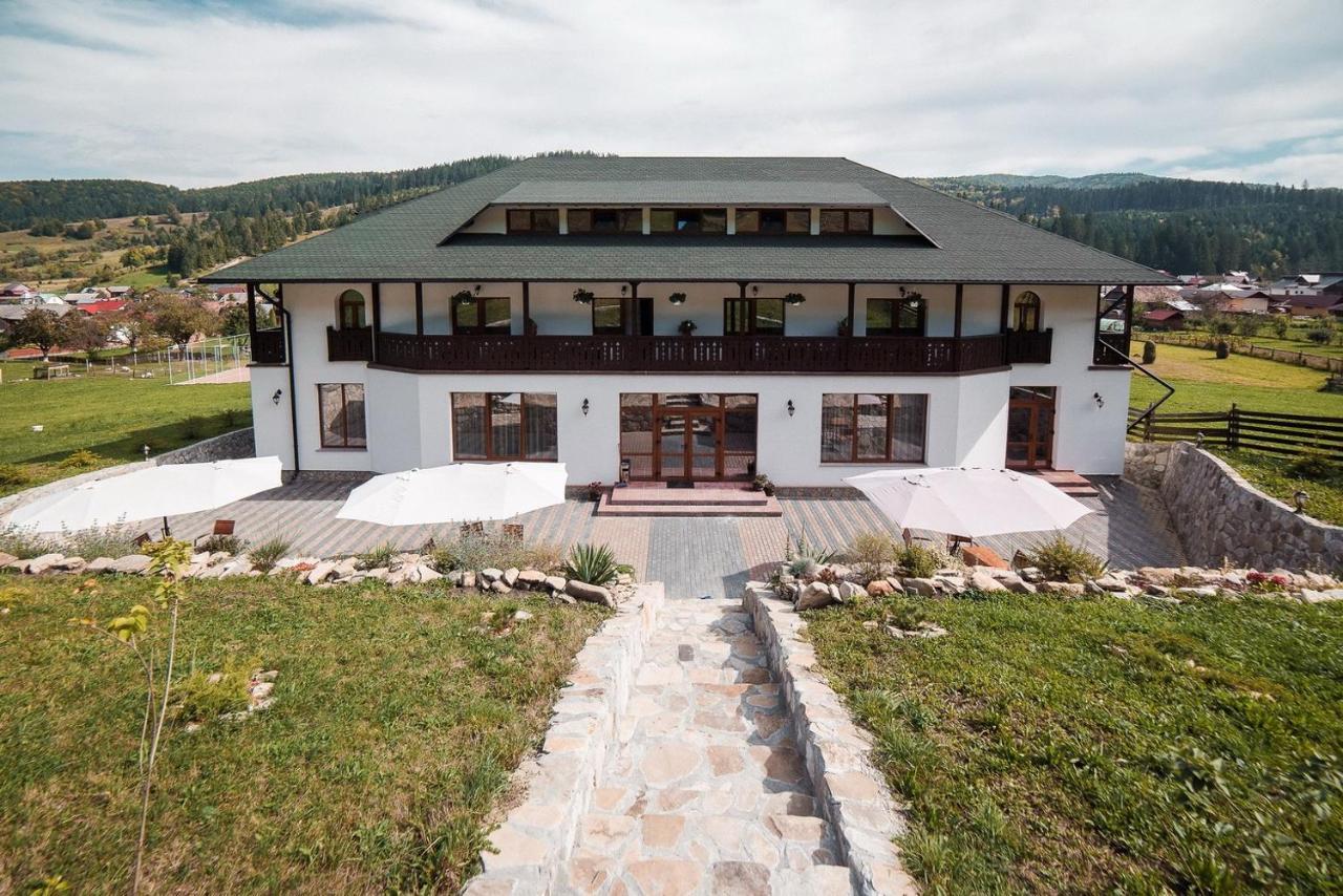 Conacul Domnitei Hotel Voroneț Exterior foto